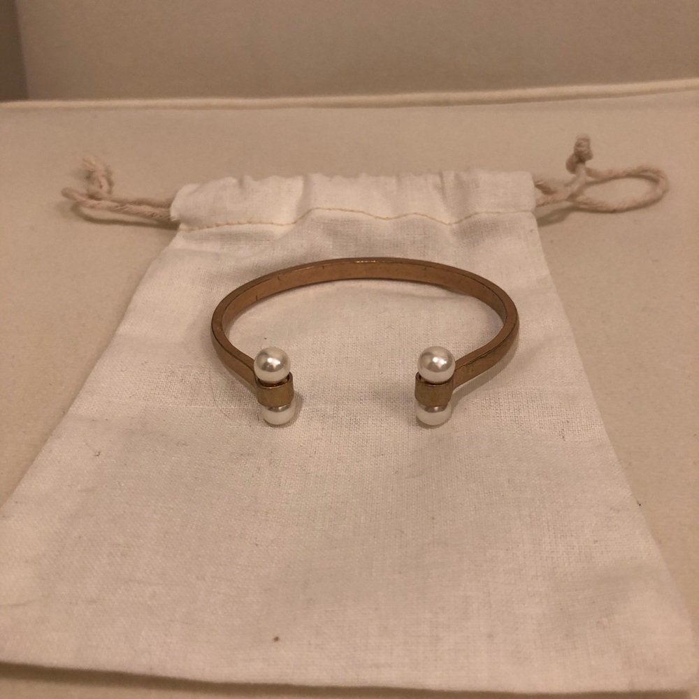 GOLD DISTRESSED PEARL CUFF